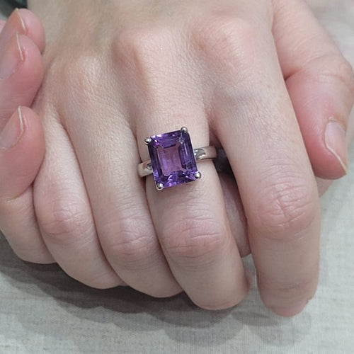 Bague 51 Bague - Améthyste taille émeraude en or blanc 18k 58 Facettes S261