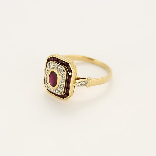 Bague 59 Bague en or jaune, rubis et diamants 58 Facettes B260061