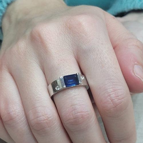 Bague 54 Bague - Saphir et diamants en or blanc 18k 58 Facettes T6