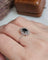 Bague 56 Bague marguerite vintage en or blanc 18 carats, saphir et diamants 58 Facettes 660