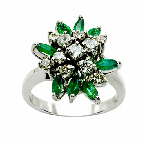 Bague 56 Bague fleur en or blanc 18 ct, diamants et émeraudes 58 Facettes 50258