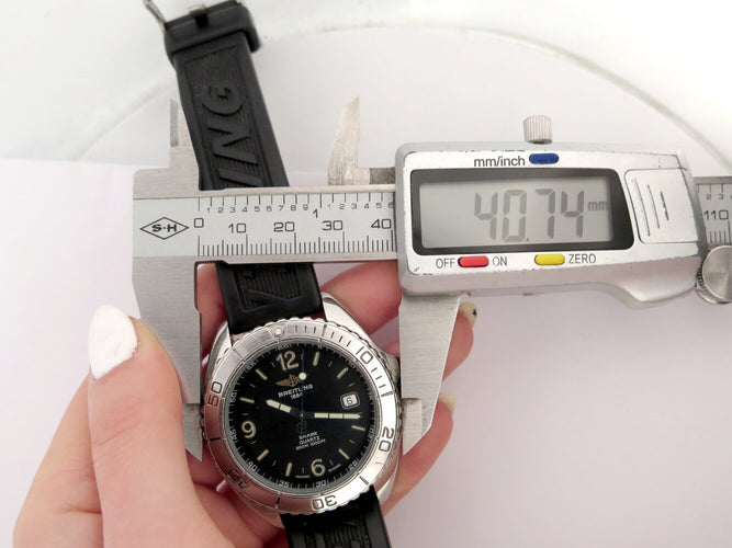 Montre vintage montre BREITLING shark 300m a58605 41 mm acier date quartz 58 Facettes 273387