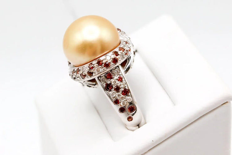 Bague 54 Mauboussin - Bague en or blanc 750 avec diamants et perle Gold 58 Facettes 250338