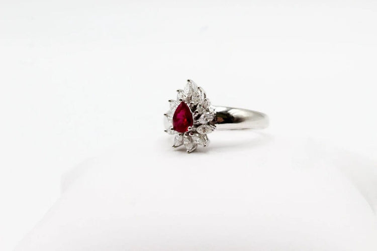 Bague 58 Bague rubis poire entouré de diamants en or blanc 585 58 Facettes 250019