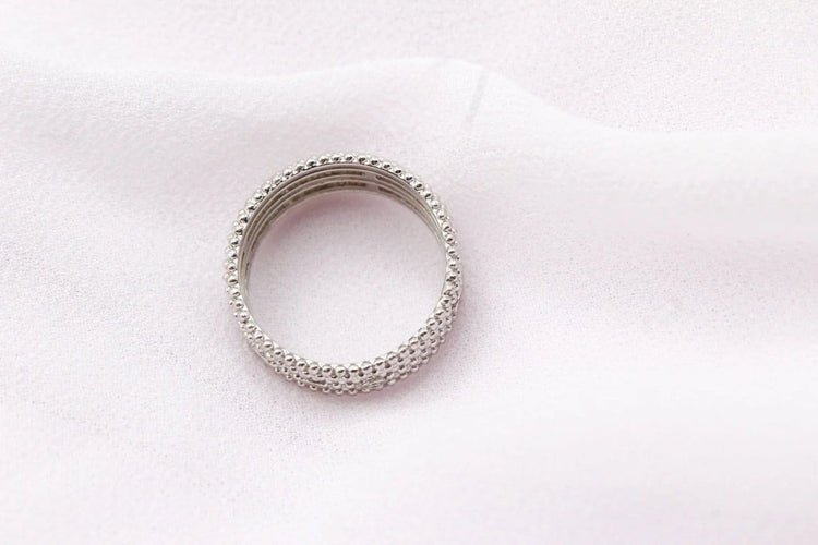 Bague 52 Mauboussin Le Premier Jour - Bague 3 anneaux perlés en or blanc et diamants 58 Facettes 250354