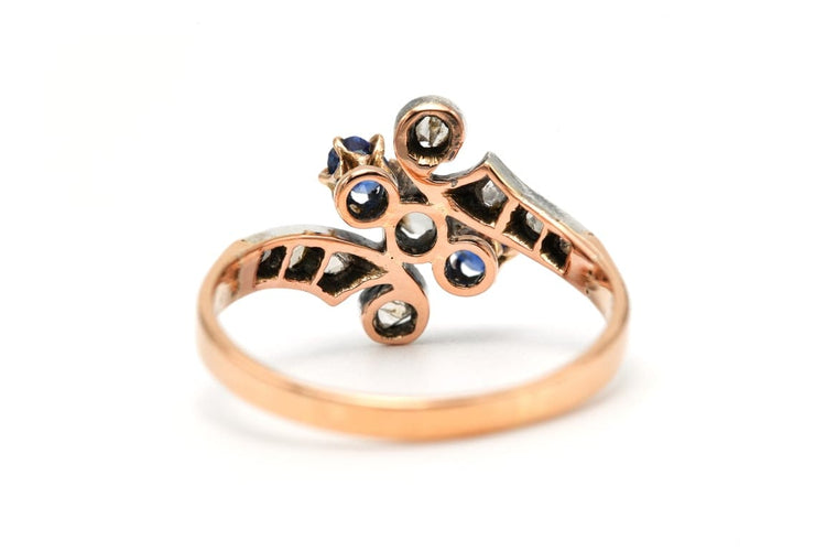 Bague 57 Bague Art nouveau en or jaune et blanc 18 carats, saphirs et diamants 58 Facettes 23521