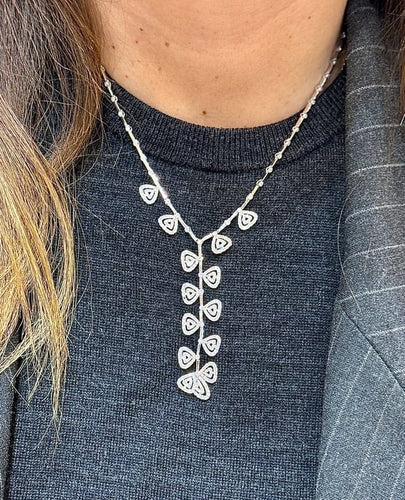 Collier Collier à motifs en or blanc 18 carats et diamants 58 Facettes Col