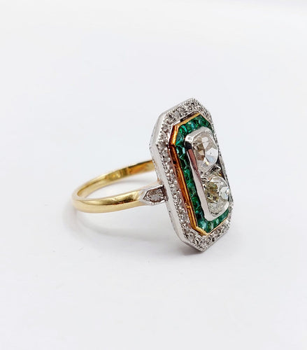 Bague 49.5 Bague marquise Art déco en or 18k et platine, diamants et émeraudes 58 Facettes A06751