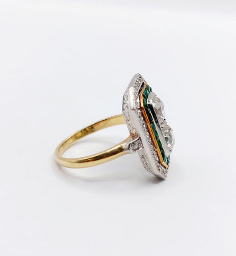 Bague 49.5 Bague marquise Art déco en or 18k et platine, diamants et émeraudes 58 Facettes A06751