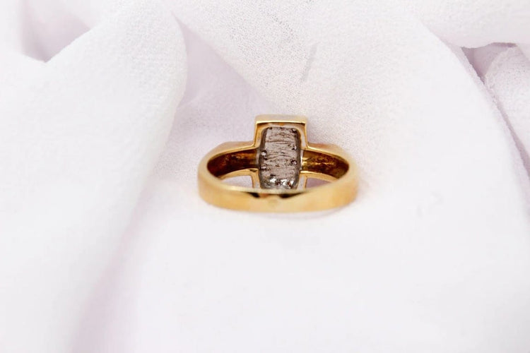 Bague 56 Bague rectangulaire pavée de diamants en or jaune et or blanc 58 Facettes 240043