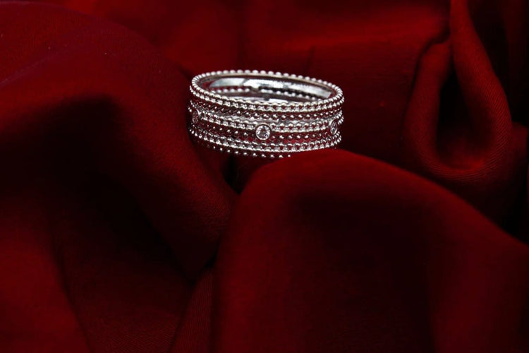 Bague 54 Mauboussin Le Premier Jour - Bague en or blanc sertie de 6 diamants 58 Facettes 250250