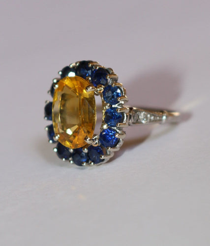 Bague 52 Bague marguerite saphir jaune en or blanc 18 carats 58 Facettes 609