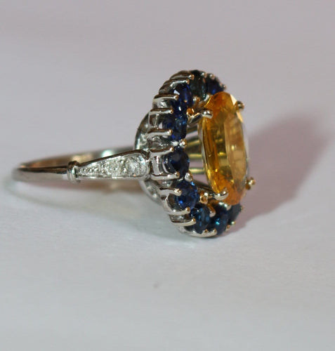 Bague 52 Bague marguerite saphir jaune en or blanc 18 carats 58 Facettes 609