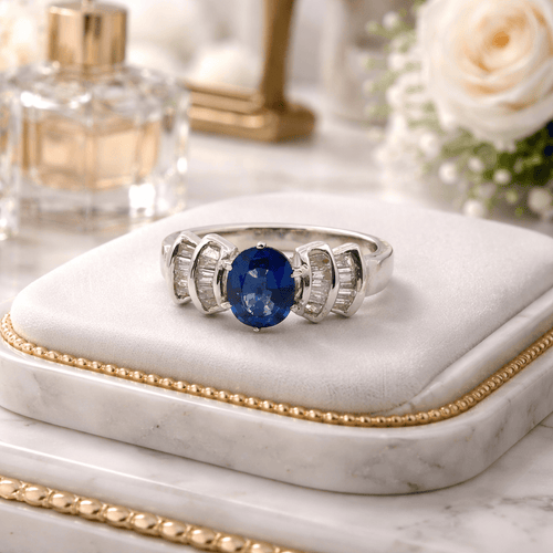 Bague 57 Bague en or blanc 18 carats, saphir bleu et diamants baguette 58 Facettes 50434