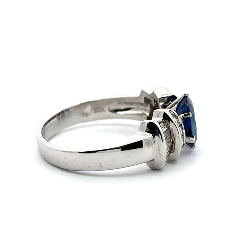 Bague 57 Bague en or blanc 18 carats, saphir bleu et diamants baguette 58 Facettes 50434