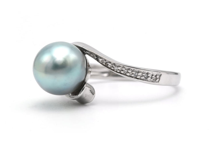 Bague 54 Bague contemporaine en or blanc 18 carats avec perle et diamants 8/8 58 Facettes 22662