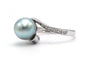 Bague 54 Bague contemporaine en or blanc 18 carats avec perle et diamants 8/8 58 Facettes 22662