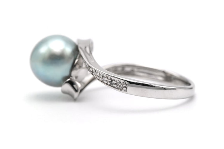 Bague 54 Bague contemporaine en or blanc 18 carats avec perle et diamants 8/8 58 Facettes 22662