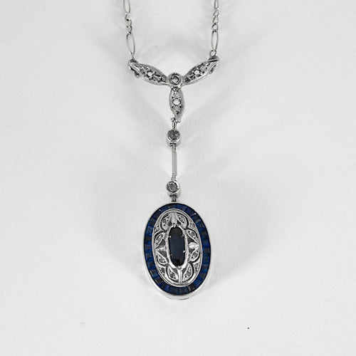 Collier Ravissant collier de style Art Deco en or blanc et saphir de synthèse 58 Facettes B260111