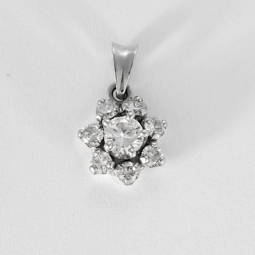 Pendentif Délicat pendentif en or blanc et diamants 58 Facettes B260007