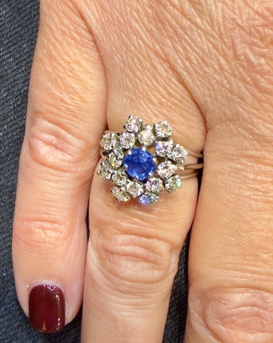 Bague 52 Bague fleur ancienne en or blanc 18 carats, diamants et saphir 58 Facettes 90830/ac12717