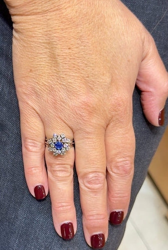 Bague 52 Bague fleur ancienne en or blanc 18 carats, diamants et saphir 58 Facettes 90830/ac12717