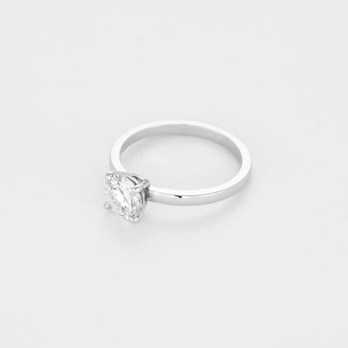 Bague 52.5 Élégant solitaire en or blanc et diamants 58 Facettes B230353
