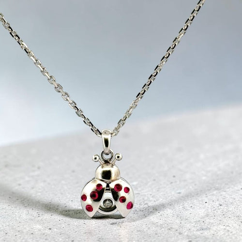 Pendentif Chopard Happy Diamonds Ladybird - Pendentif coccinelle en or blanc 18 ct 58 Facettes 90837-90815-ac12680 et 12727