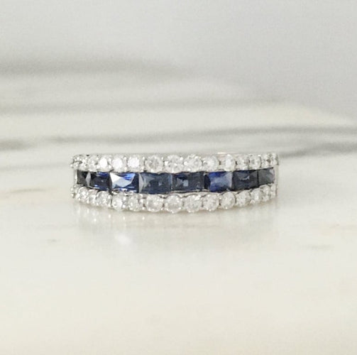 Bague 53 Bague en or blanc 18K avec saphirs et diamants 58 Facettes 240