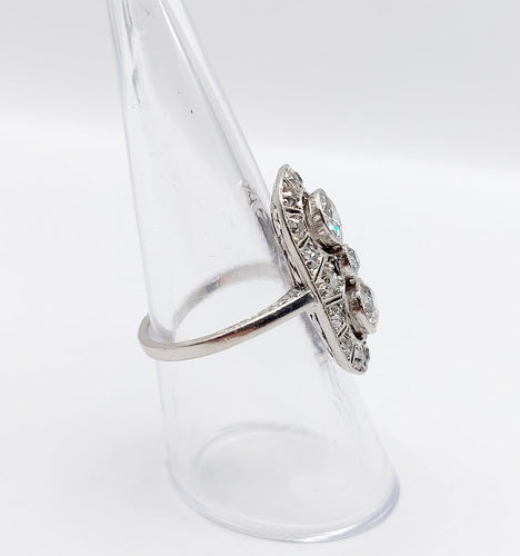 Bague 54 Bague marquise Art déco en platine et diamants (1,90 ct) 58 Facettes A06767