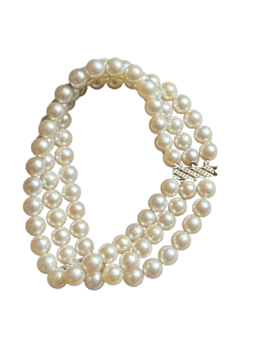 Bracelet Bracelet 3 rangs de perles de culture Akoya, fermoir en or 18K, 19 cm 58 Facettes 933