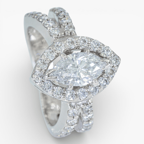 Bague 53 HRD - Bague entourage en or blanc 14 ct et diamants 2,03 ct 58 Facettes J260000016651