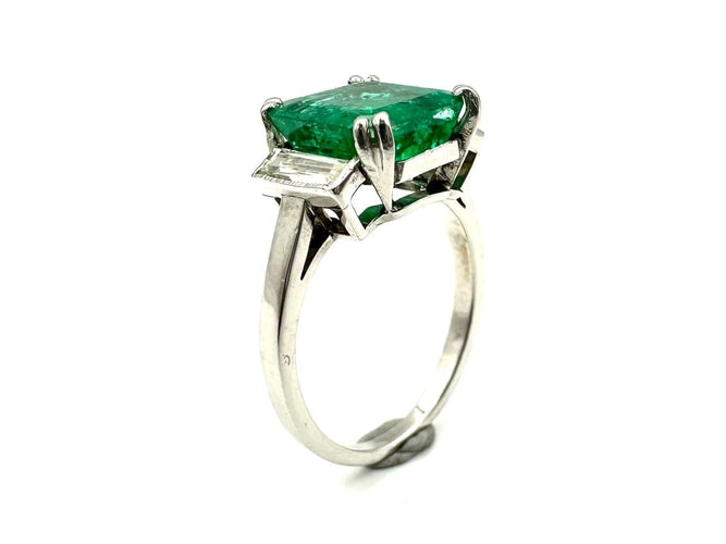 Bague 51 Bague en platine 950 avec émeraude colombienne 3,25 ct et diamants 58 Facettes BG EME