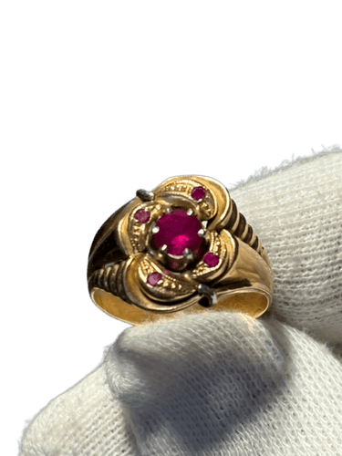 Bague 56.5 Bague en or 18k sertie de rubis, 6,09 g, T56,5 58 Facettes Bague rubis