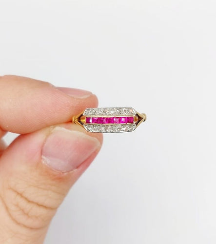 Bague 55 Bague Art déco en or 18k, rubis synthétiques et diamants taille rose 58 Facettes A06770