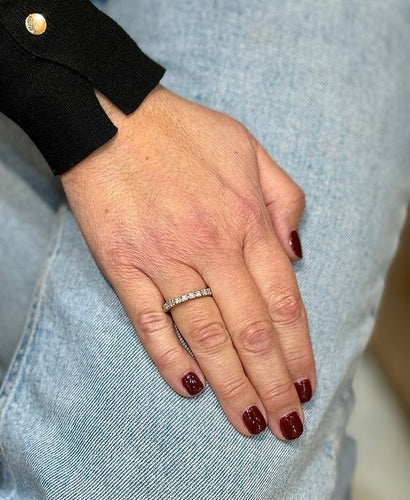 Bague 54 Alliance américaine tour complet en or blanc 18 carats et diamants 58 Facettes 90893-ac12825
