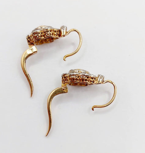 Boucles d'oreilles Dormeuses marguerite antiques en or rose 18k, platine, rubis synthétiques et diamants 58 Facettes A06712