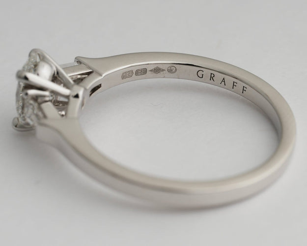 Bague 48.5 Graff Promise - Bague en platine et diamants 58 Facettes Graff Prom oval