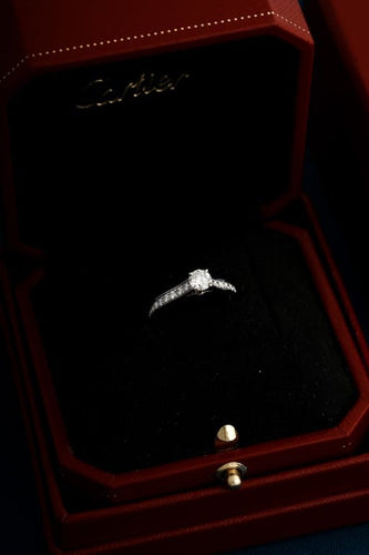 Bague 50 Cartier 1895 - Bague solitaire en platine 950 pavée de diamants 58 Facettes Cartier 1895 pave