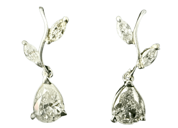 Boucles d'oreilles Boucles d’oreilles en or blanc 18 carats avec diamants 3,40 ct 58 Facettes Boucles 01