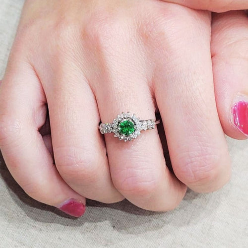 Bague 54 Bague tsavorite et diamants en or blanc 18k 58 Facettes MATSA01
