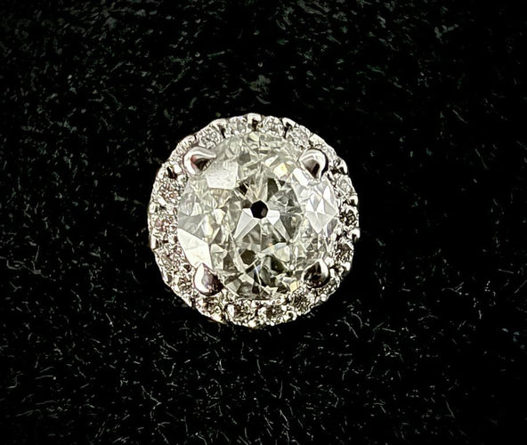 Pendentif Pendentif en or blanc 18 carats avec diamants 58 Facettes Pendentif 15