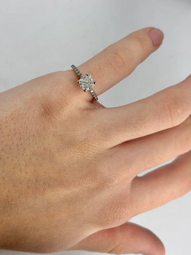 Bague 47 Solitaire - Bague en or blanc 18K et diamant coussin 1,02 ct 58 Facettes 1712