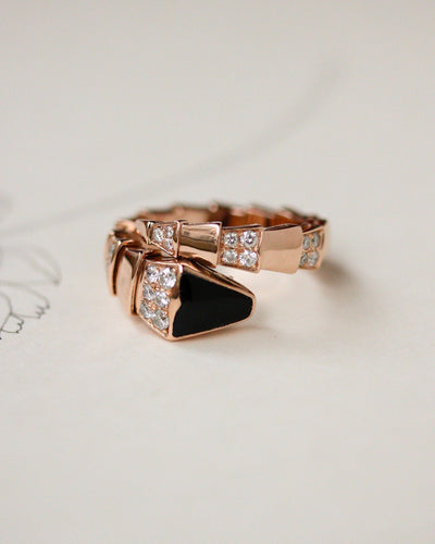 Bague 54 Bulgari Serpenti Viper - Bague en or rose, diamants et onyx 58 Facettes A11958