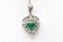 Pendentif Pendentif cœur en or blanc avec émeraude et diamants 58 Facettes 240165