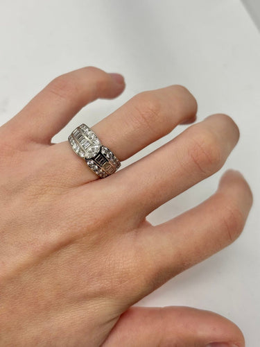 Bague 50 Bague en or blanc 18 K sertie de diamants 1,14 ct 58 Facettes 1624