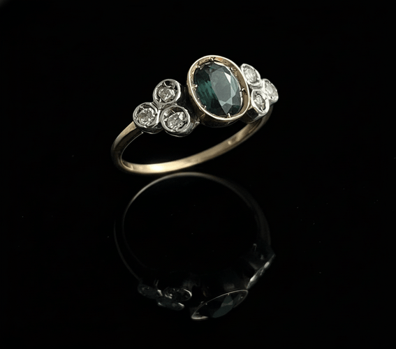 Bague 55 Bague jonc années 1930 en or jaune avec saphir et diamants 58 Facettes
