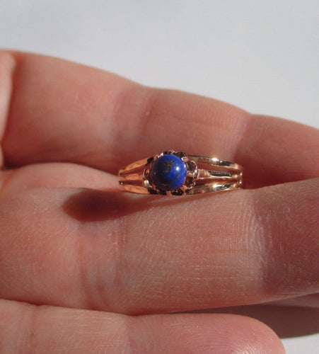 Bague 54.5 Bague solitaire XIXe siècle en or rose 18 carats au lapis-lazuli 58 Facettes Bague