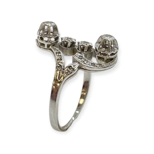 Bague 56 Bague ancienne en or blanc 750 sertie de diamants 58 Facettes 330091957