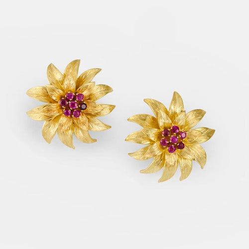 Boucles d'oreilles Tiffany & Co. - Boucles d'oreilles fleurs en or jaune 18k et rubis 58 Facettes 243